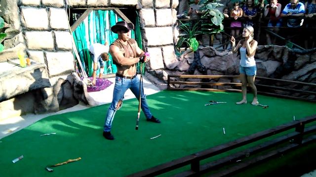 Крокодилия ферма смотреть онлайн