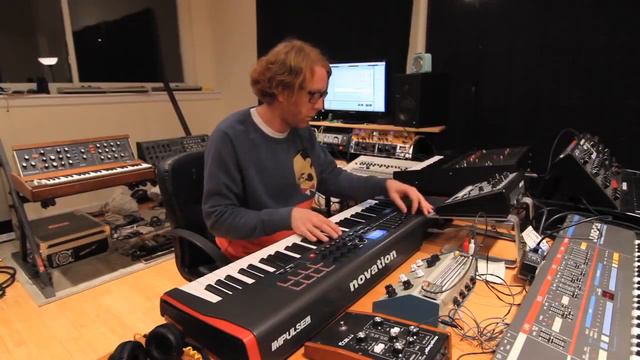 Novation Impulse смотреть онлайн