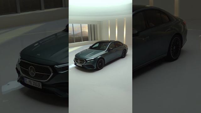 Arrive in style with the new E-Class. смотреть онлайн