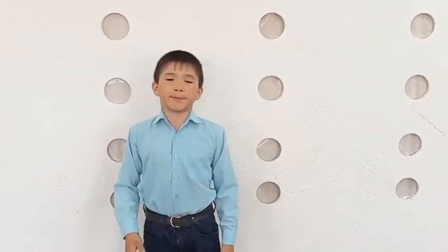 Дусмаилов Алихан "Баллада о маленьком человеке" Р.Рождественский смотреть онлайн