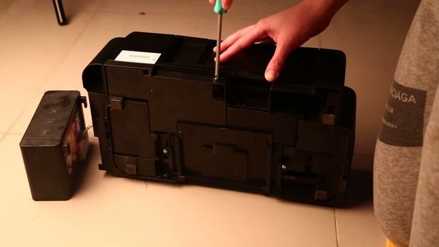 Смена памперса Epson l110 смотреть онлайн