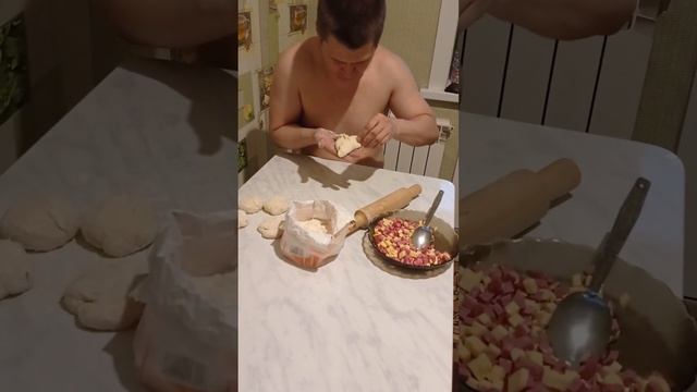 стряпаем пироги с начинкой сыр ветчина