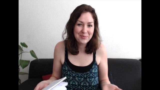 Natasha reads&explains Russian fairytale 12 Months -- 12 месяцев. Сказка // RUS/ENG sub смотреть онлайн
