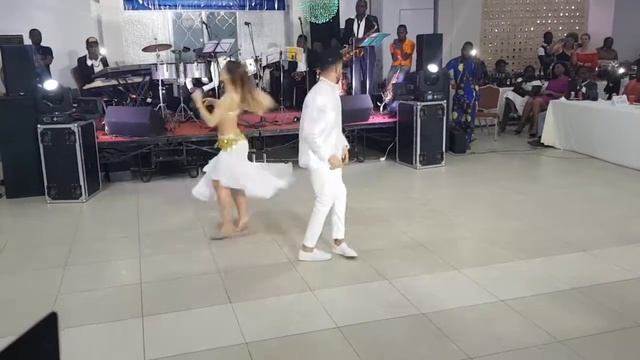 Julia & Faycal from France ?? performing kizomba смотреть онлайн