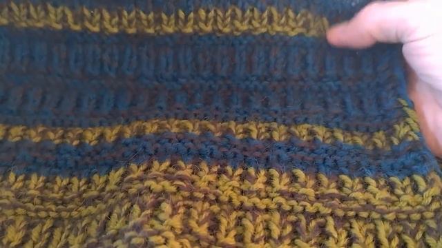 Шарф с простым узором смотреть онлайн