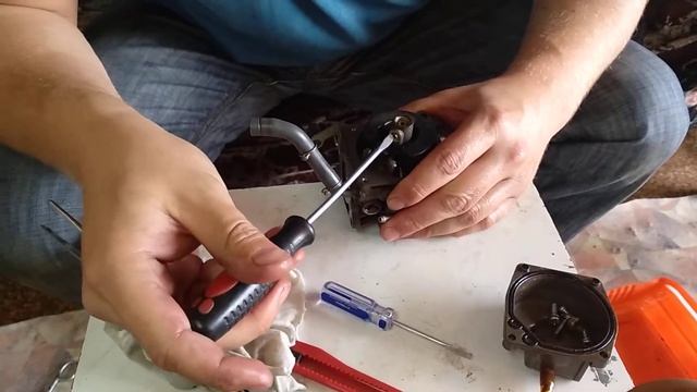 Пример чистки карбюраторов honda df 40 смотреть онлайн