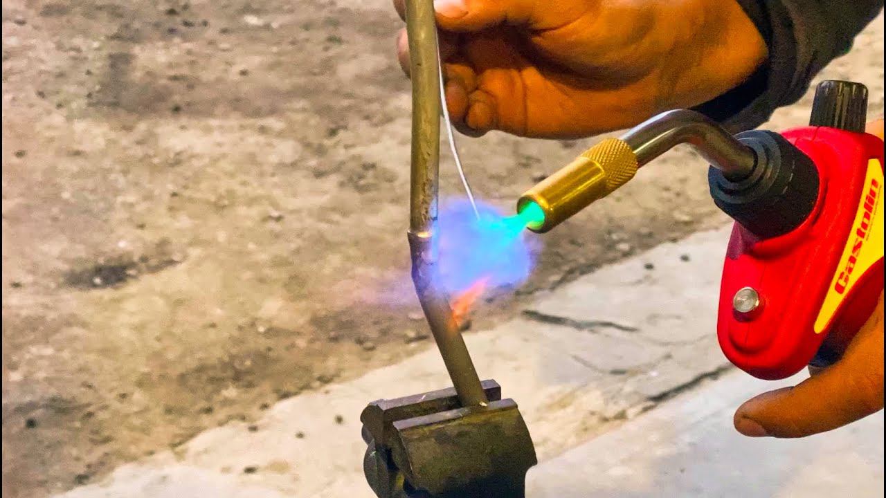 Ремонт гнилой трубки (маты) кондиционера на Крузаке смотреть онлайн