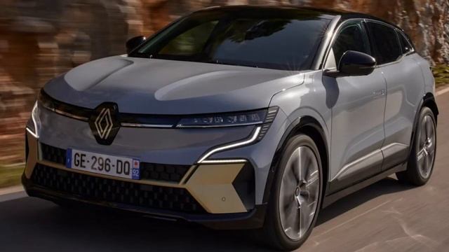 2023 Renault Megane E-Tech Iconic lands as range topping version. смотреть онлайн