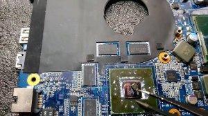 Ноутбки DNS, DEXP. Не включается. Выключается. 99% ноутбуков DNS и DEXP имеют эту рпоблему.