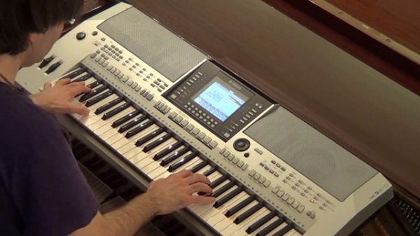 KroneHit - Verkehrs-Check & Clubland Music - piano & keyboard synth cover by LIVE DJ FLO