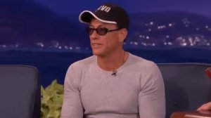 Жан-Клод Ван Дамм повторил танец 25-летней давности из фильма «Кикбоксер»  ??