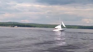 Самодельная мини-яхта + «Ветерок-8»