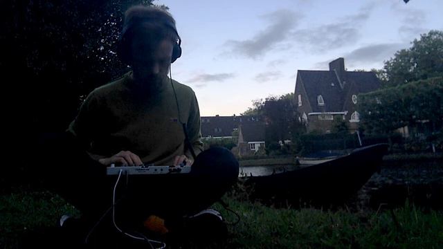 Portishead - Roads // Model:Cycles cover смотреть онлайн