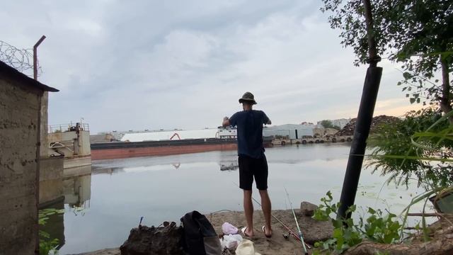 РЫБАЛКА ЗАПОРОЖЬЕ/УЛОВИСТАЯ ПРИКОРМКА #рыбалка2022 #рыбалка #рыбалказапорожье смотреть онлайн