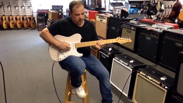 Suhr Classic TS into Tone King Imperial 20th Anniversary at George's Music Center смотреть онлайн