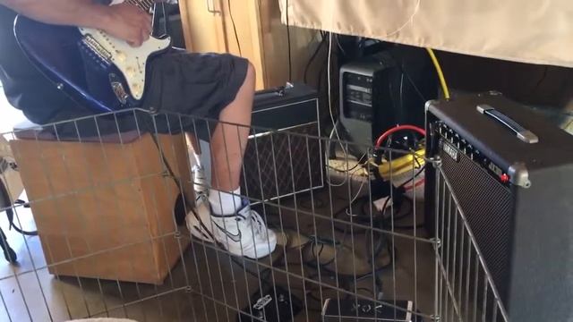 Yamaha JX30 Solid State Guitar Amp with Celestion Vintage 30 speaker смотреть онлайн