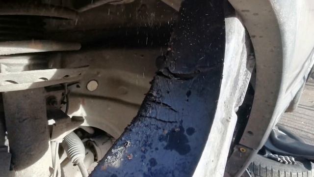 Мусор скапливается в крыльях ВОЛЬВО XC70. Повторная чистка внутренних полостей через год. смотреть онлайн