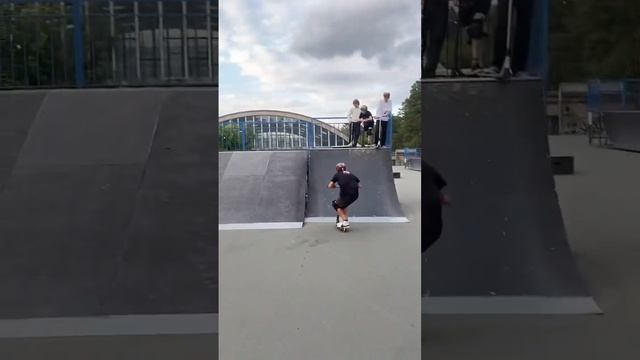 Какой трюк я сделал на этом видео??? #scootering #самокат #трюки смотреть онлайн