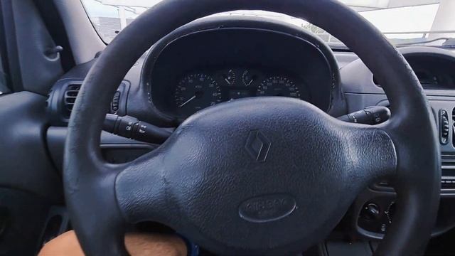 Renault Clio 1.4 55kW (2000.) | 650€ смотреть онлайн