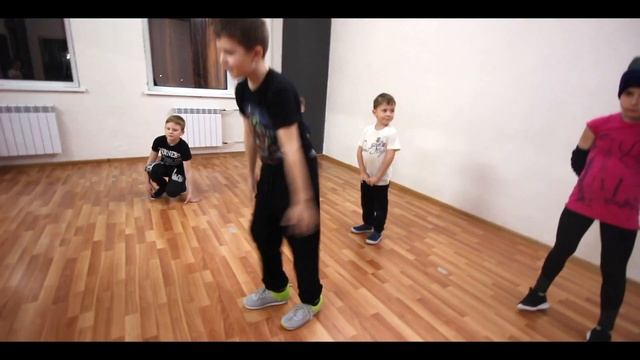 Break Dance | ArtBlast Dance Studio| BBOY MEDUZZA смотреть онлайн