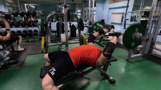 Жим Лёжа Raw на MAX, 80%х5, 60% Max кол-во повторений! смотреть онлайн