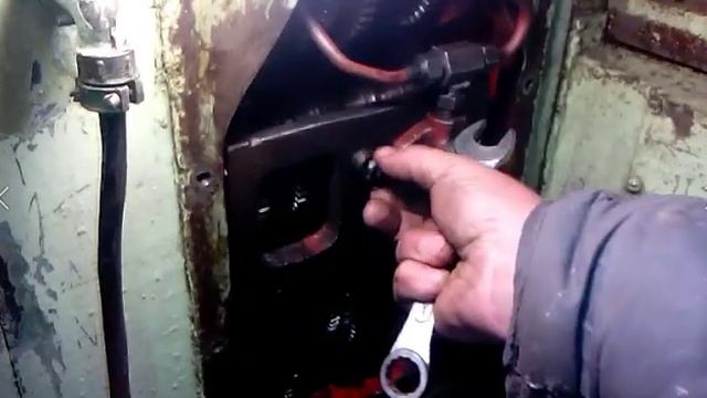 Запускаем маслосистему 675-го фрезера. смотреть онлайн