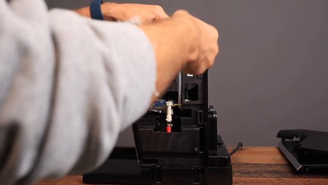 How to Clean the Burrs on the Delonghi La Specialista Arte EC9155 (take down made easy). смотреть онлайн