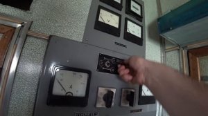 Рефрижераторный поезд с жилым вагоном с двумя дизелями на вечной стоянке.