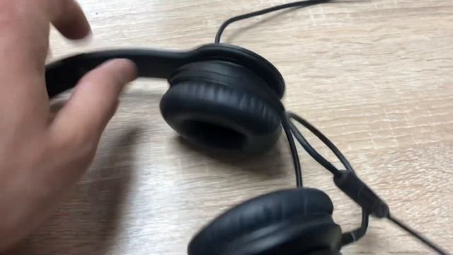 Наушники Beats Solo смотреть онлайн