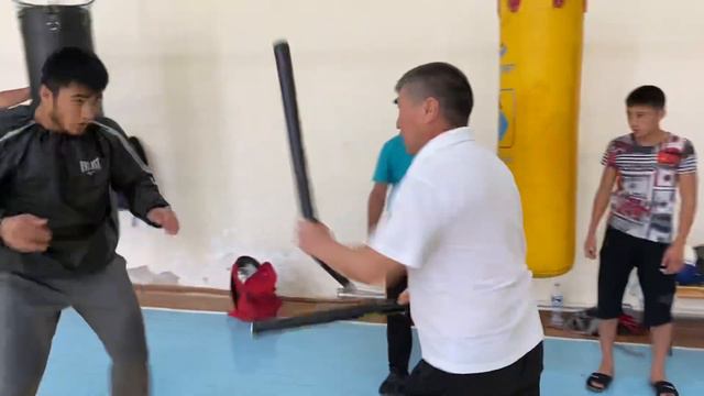 Тренировочный процесс,Марат Галиевич показывает Боходир Жалолову как надо работать!🇺🇿🇺🇿🇺🇿🥊🥊