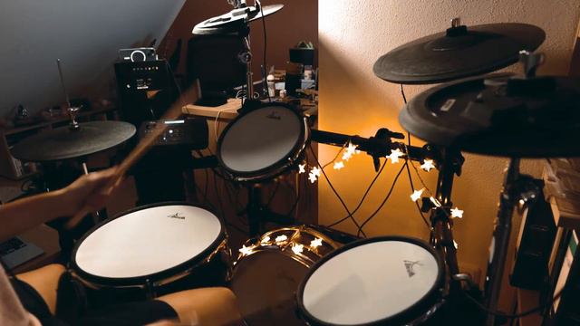 Sam Fender - Play God (Drum Cover) смотреть онлайн