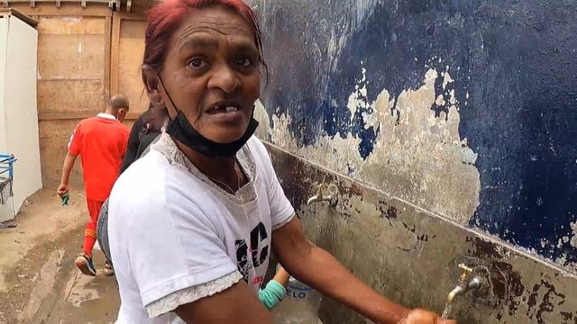 La dura VIDA alrededor de los RIELES, el lugar mas PELIGROSO del CALLAO смотреть онлайн