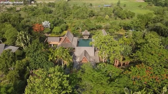 Inside The $9,200,000,000 Mega Mansions смотреть онлайн