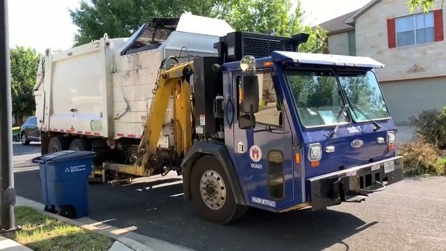 City of Austin: CCC LET2 Heil DuraPack Python Garbage Truck смотреть онлайн