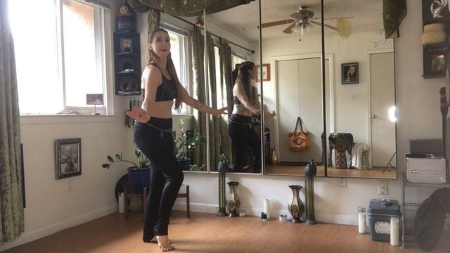 Dance Tutorial Time: Traveling Arabesque w/Layered Grapevine Sass смотреть онлайн