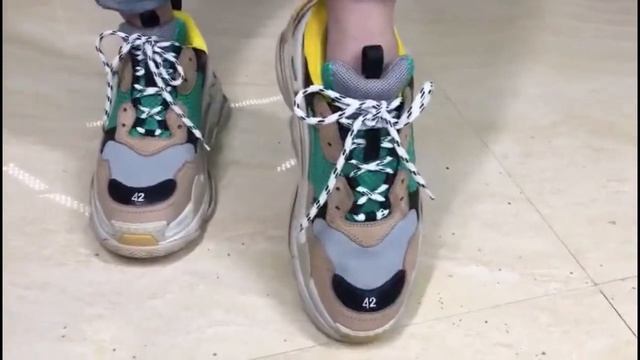 Balenciaga Triple S Sneaker on feet review смотреть онлайн