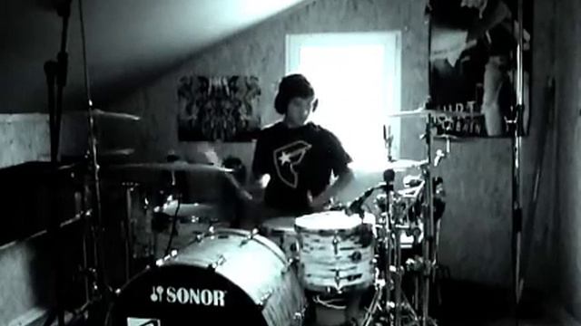 Blink 182- Not Now drum cover (drums by travis barker)(Drum Cover by Trashpilot) смотреть онлайн