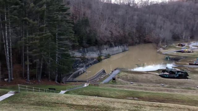 Spillway Dewey Dam(Dewey Lake)Prestonsburg-Kentucky смотреть онлайн