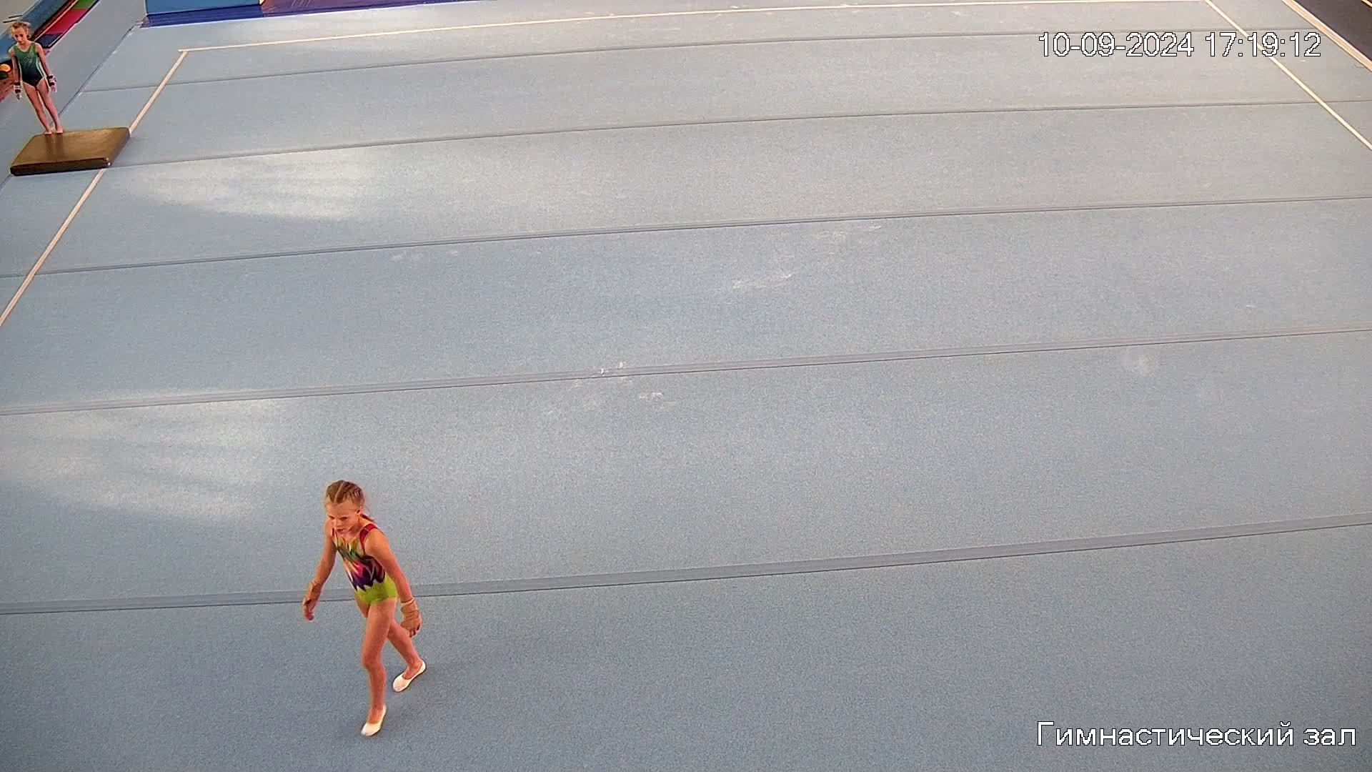 Зал гимнастики смотреть онлайн