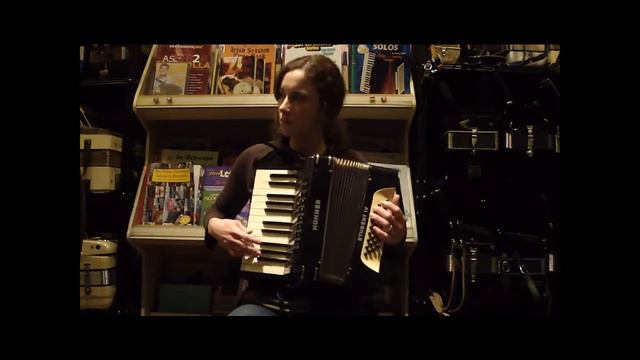932 - Black Hohner Student IVM MM 32 $395 смотреть онлайн