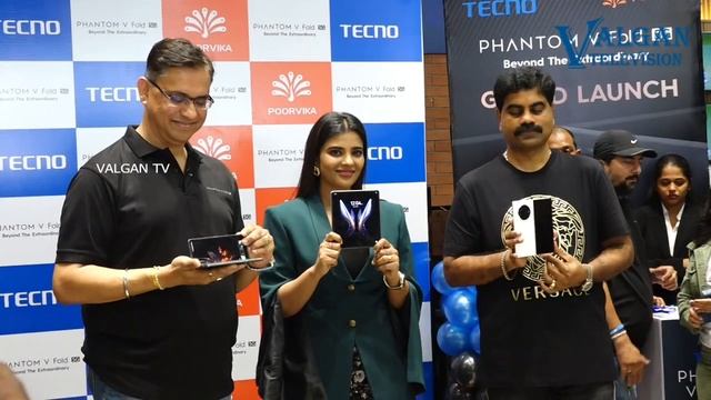 Aishwarya Rajesh unveils India's first full-size fold smartphone TECNO PHANTOM V Fold 5G in Chennai смотреть онлайн