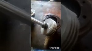 Пневмоцилиндр своими руками из поршня от мотоцикла.