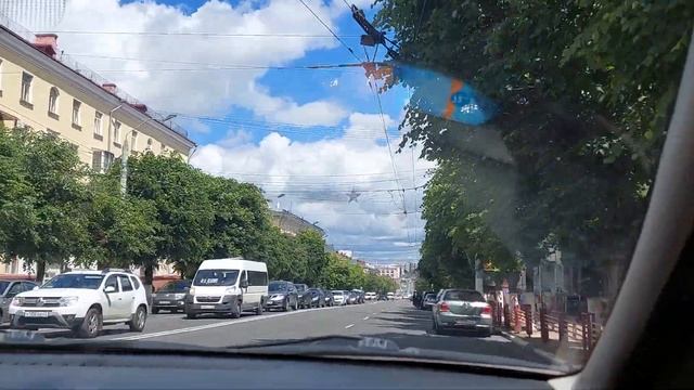 По городу Брянск на машине. От краеведческого музея до гостиницы Десна смотреть онлайн