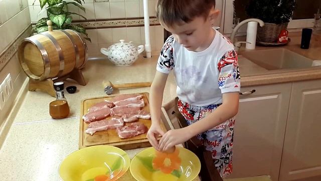 Готовим дома любимые отбивные из свинины. смотреть онлайн