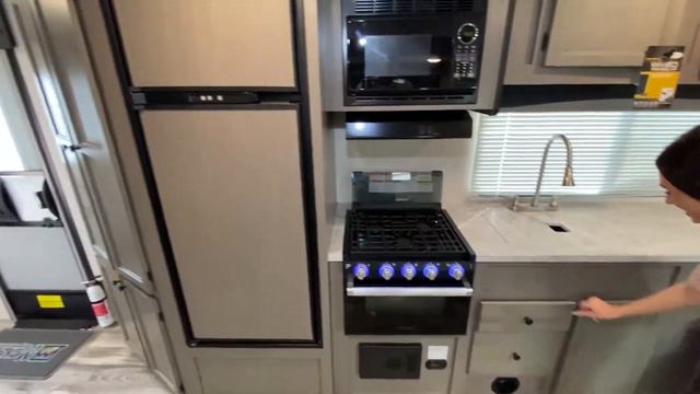 Starcraft-Super Lite-242RL смотреть онлайн