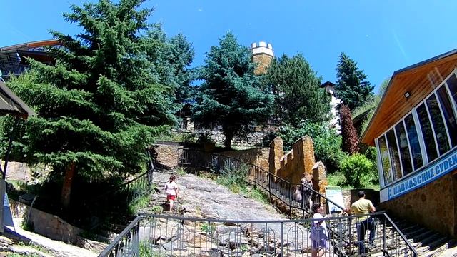 Прогулка к Медовым водопадам смотреть онлайн