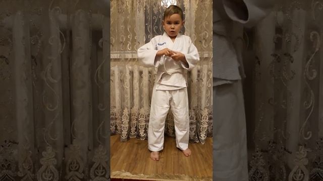 Как правильно завязать пояс на кимоно! смотреть онлайн