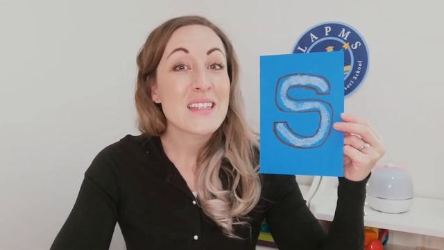 How to Introduce Phonics to Preschool & Kindergarten Children - Miss Emily Teaches Parents смотреть онлайн