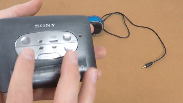 Кассетный плеер Sony Walkman WM-EX560 смотреть онлайн