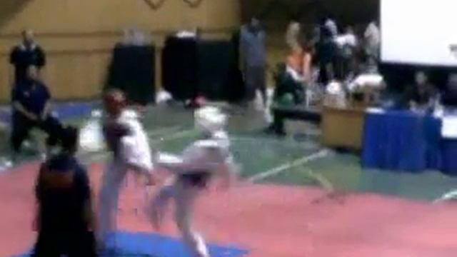 Dennis Hanani - East Java Taekwondo Open Tournament 2010.mp4 смотреть онлайн